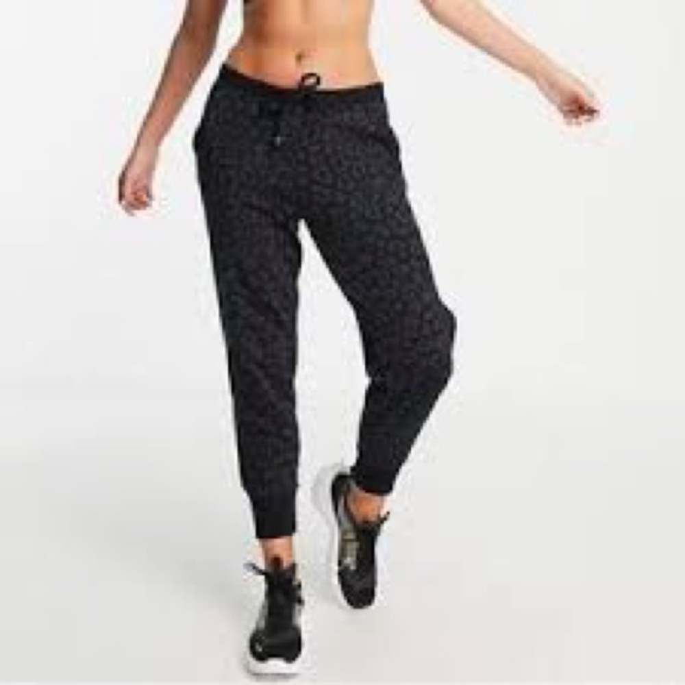 Nike Dri-FIT Get Fit printed training pants